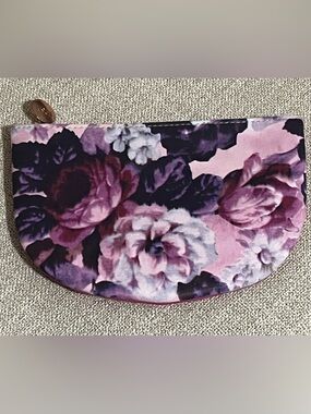 IPSY May 2022 Glam Bag Floral Print Cosmetics Case